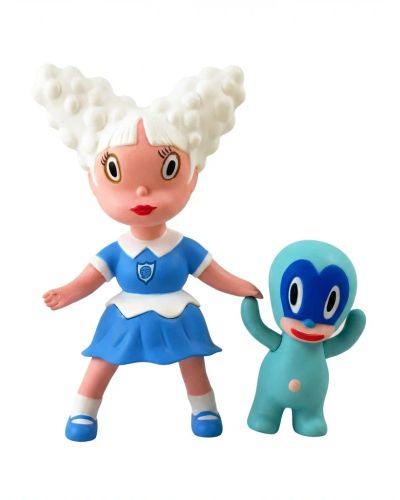 THE WILD GIRLS AND CHOU CHOUS NAOMI BLUE