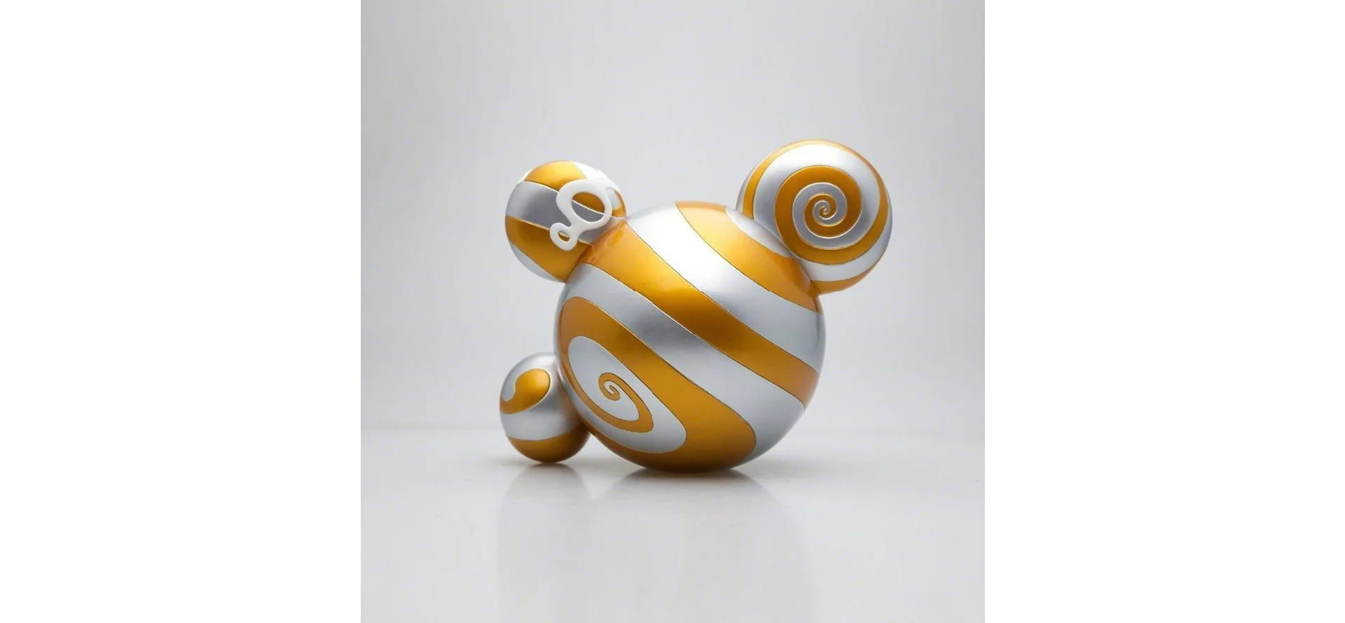ФИГУРА TAKASHI MURAKAMI MR. DOB FIGURE (GOLD) 27 СМ