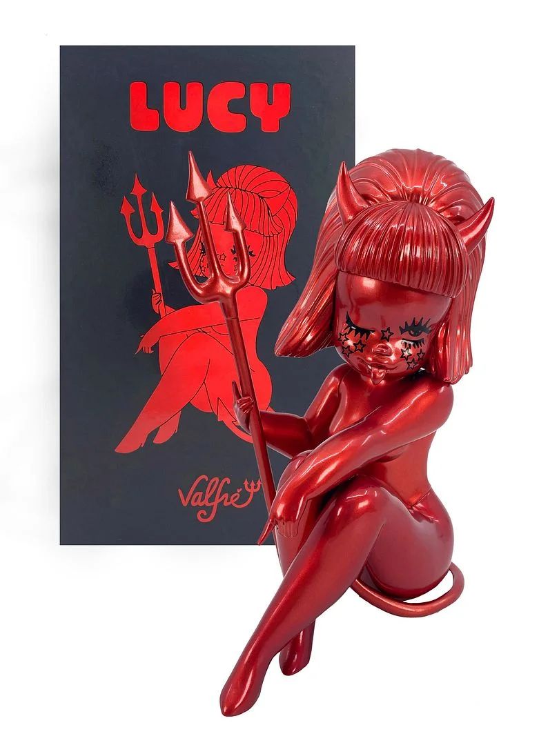 ФИГУРА VALFRE LUCY METALLIC RED EDITION VINYL 15 CM - 2
