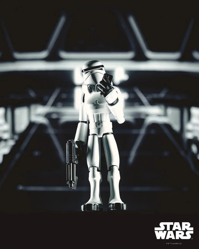 ФИГУРА RODRIGO ROJI STORMTROOPER VINYL FIGURE 30 CM